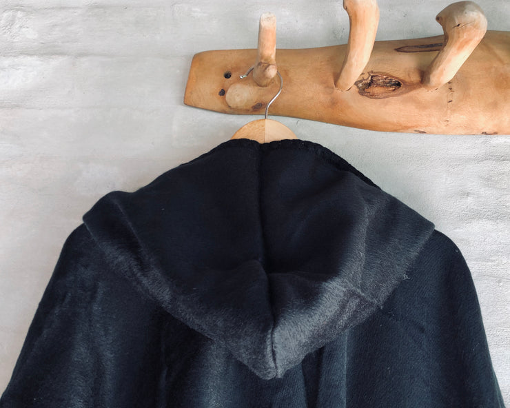 All Women Alpaca Wool Hoodie Cape Mujer Lana de Alpaca Capa con Capucha Gorro Poncho Negro Negra BlackAWANA