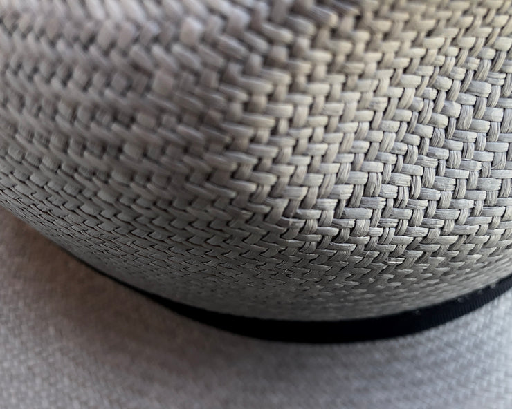 All Women  Classic Toquilla Straw Hat Panama Hat Mujer Sombrero Cl�sico de Paja Toquilla Grey Gray Silver  Gris Plata Plateado Natural AWANA